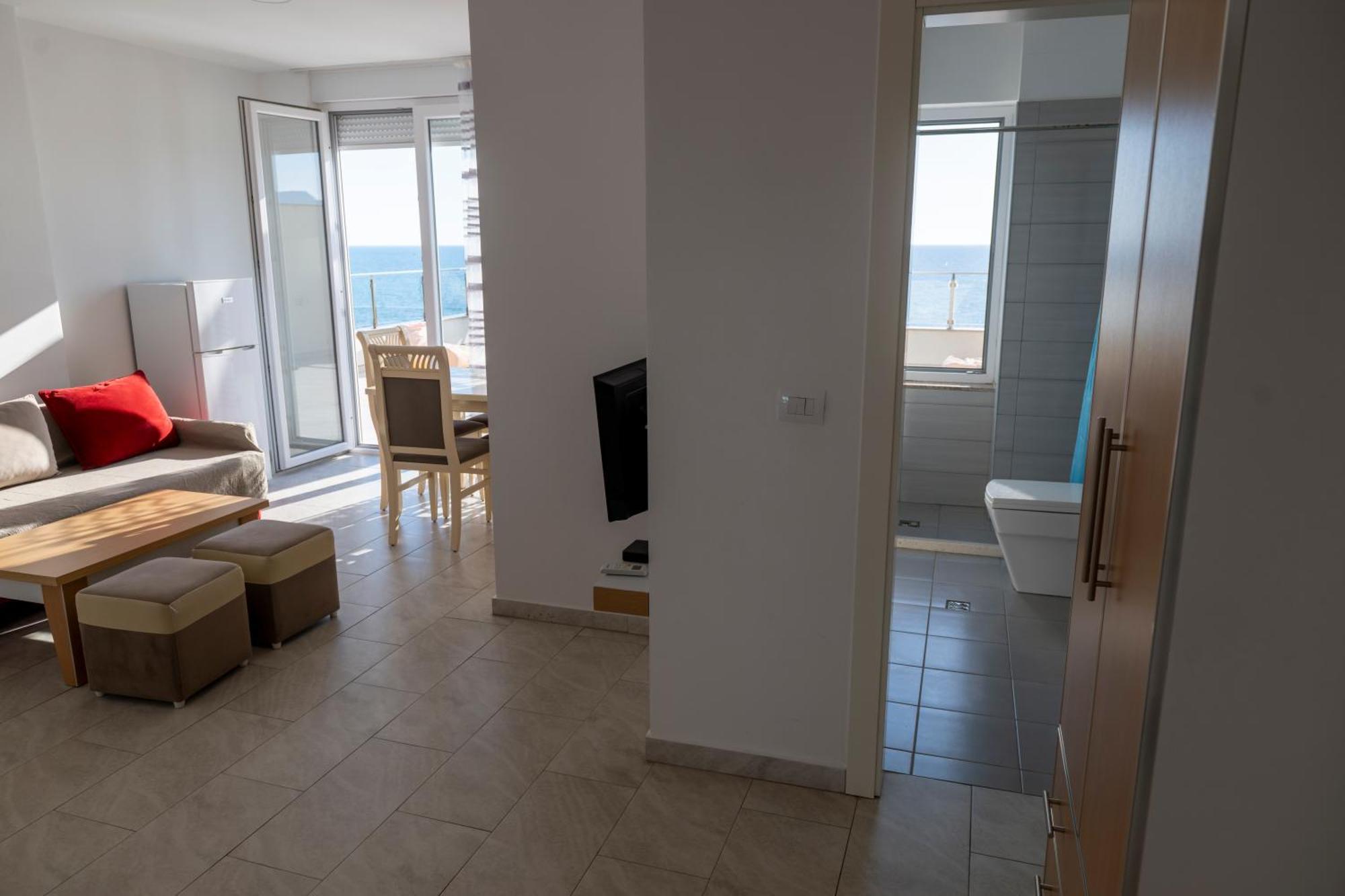 Roxhensi Apartman Shëngjin