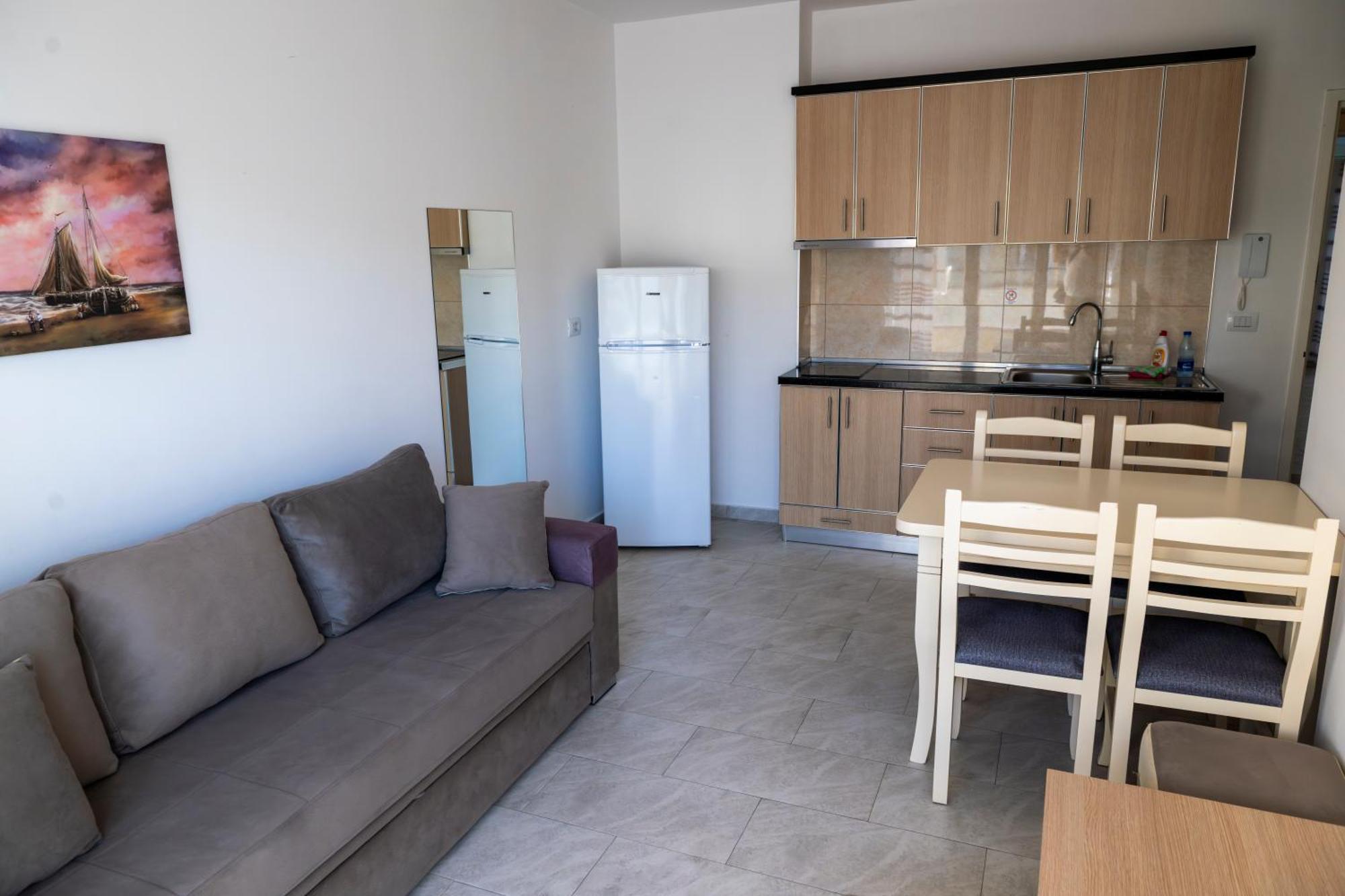 Apartman Roxhensi Shëngjin