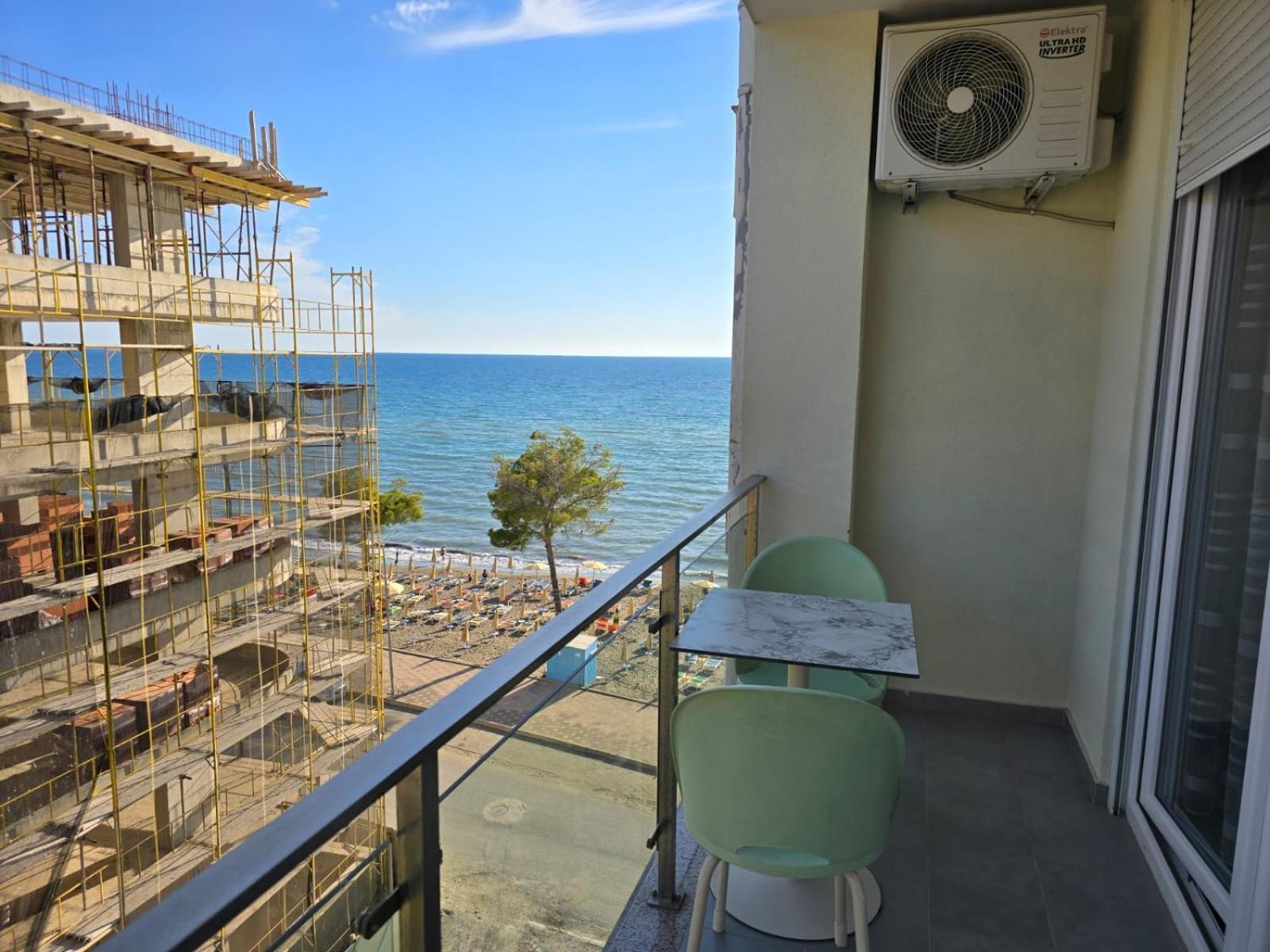 Roxhensi Apartment *