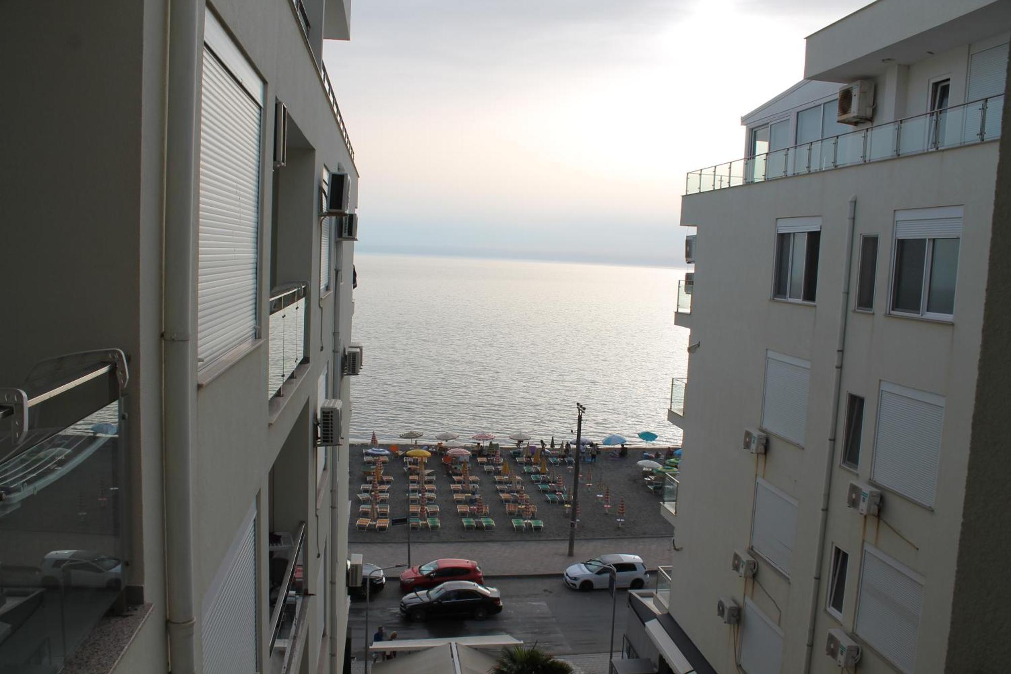 Apartment Roxhensi Shëngjin