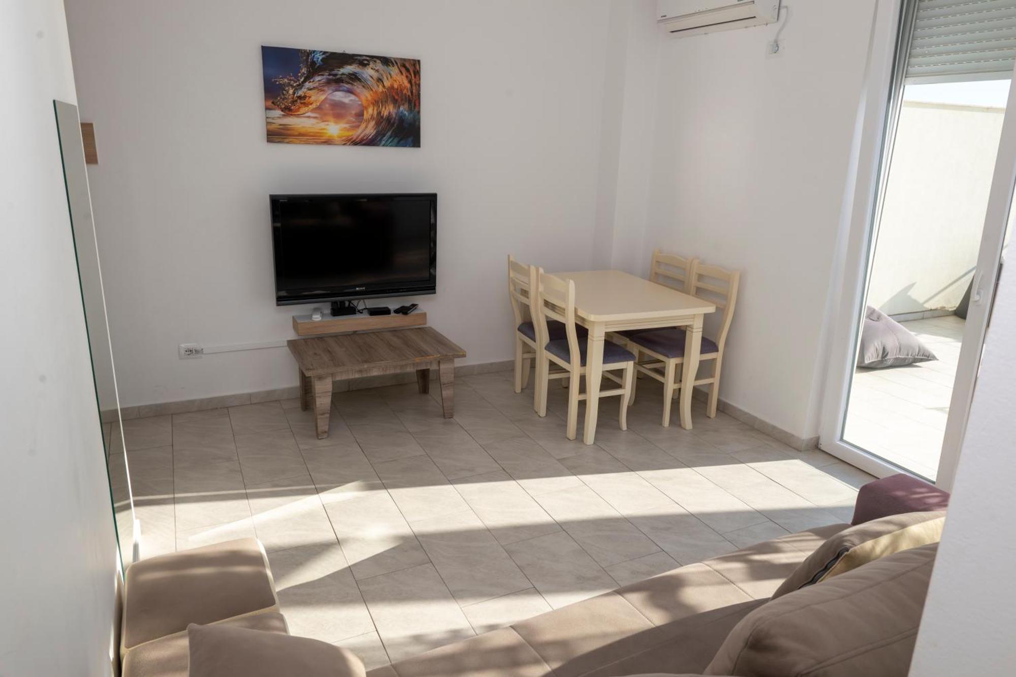 Apartment Roxhensi Shëngjin