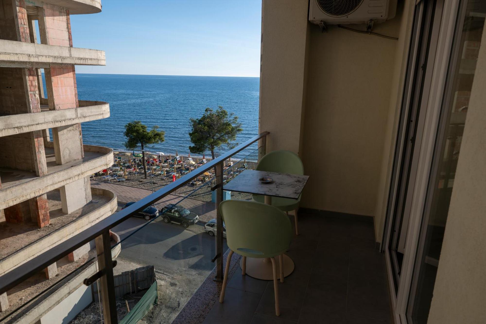 Apartment Roxhensi *