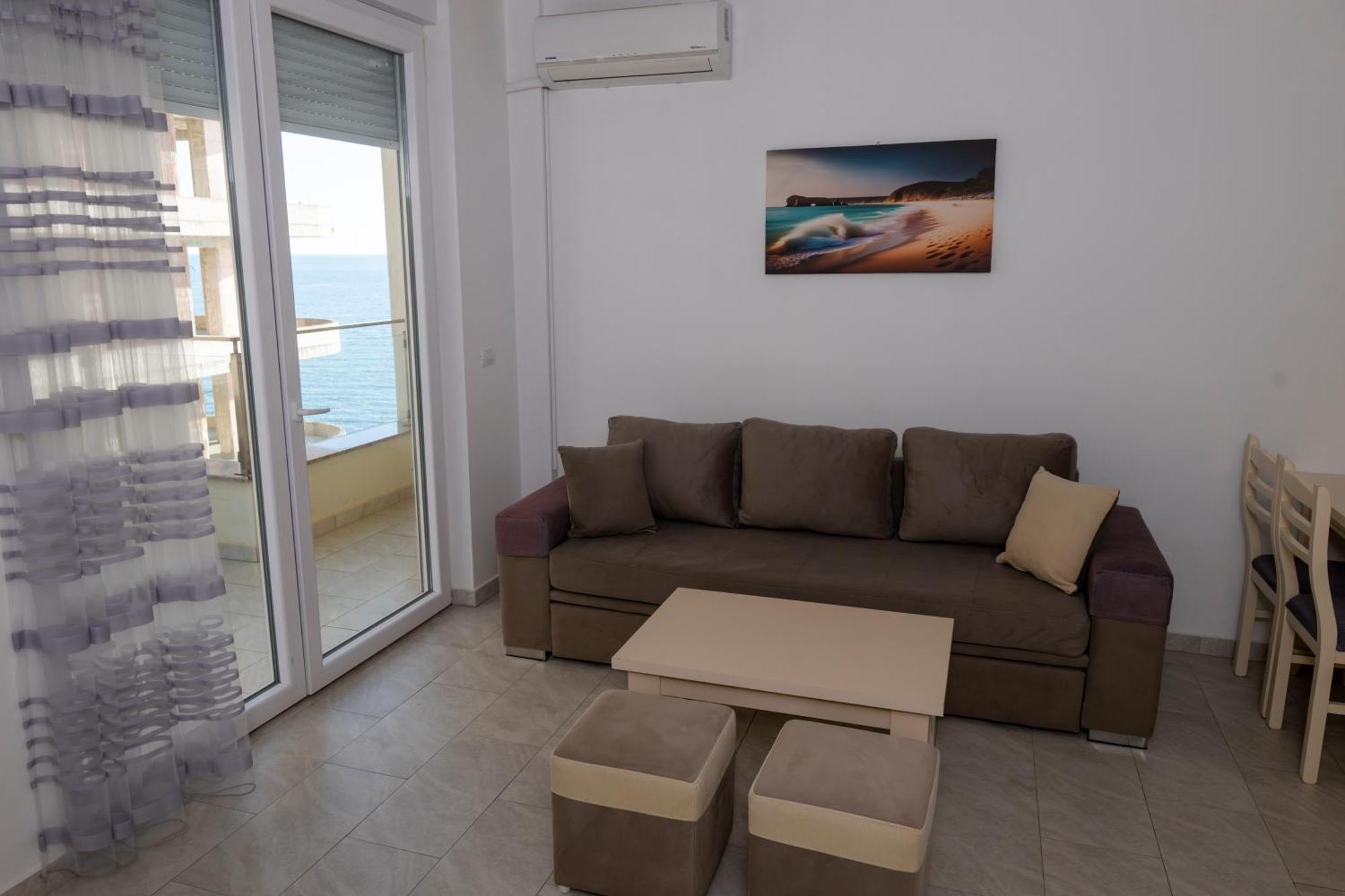 Roxhensi Apartment *